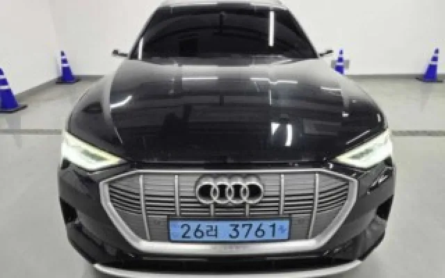 인천중고차할부조건 e-트론 55 콰트로 매물 사진 5 - 2022/01 98,803km