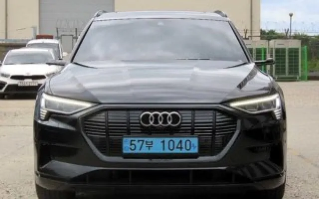 인천중고차할부조건 e-트론 55 콰트로 매물 사진 20 - 2023/03 42,152km